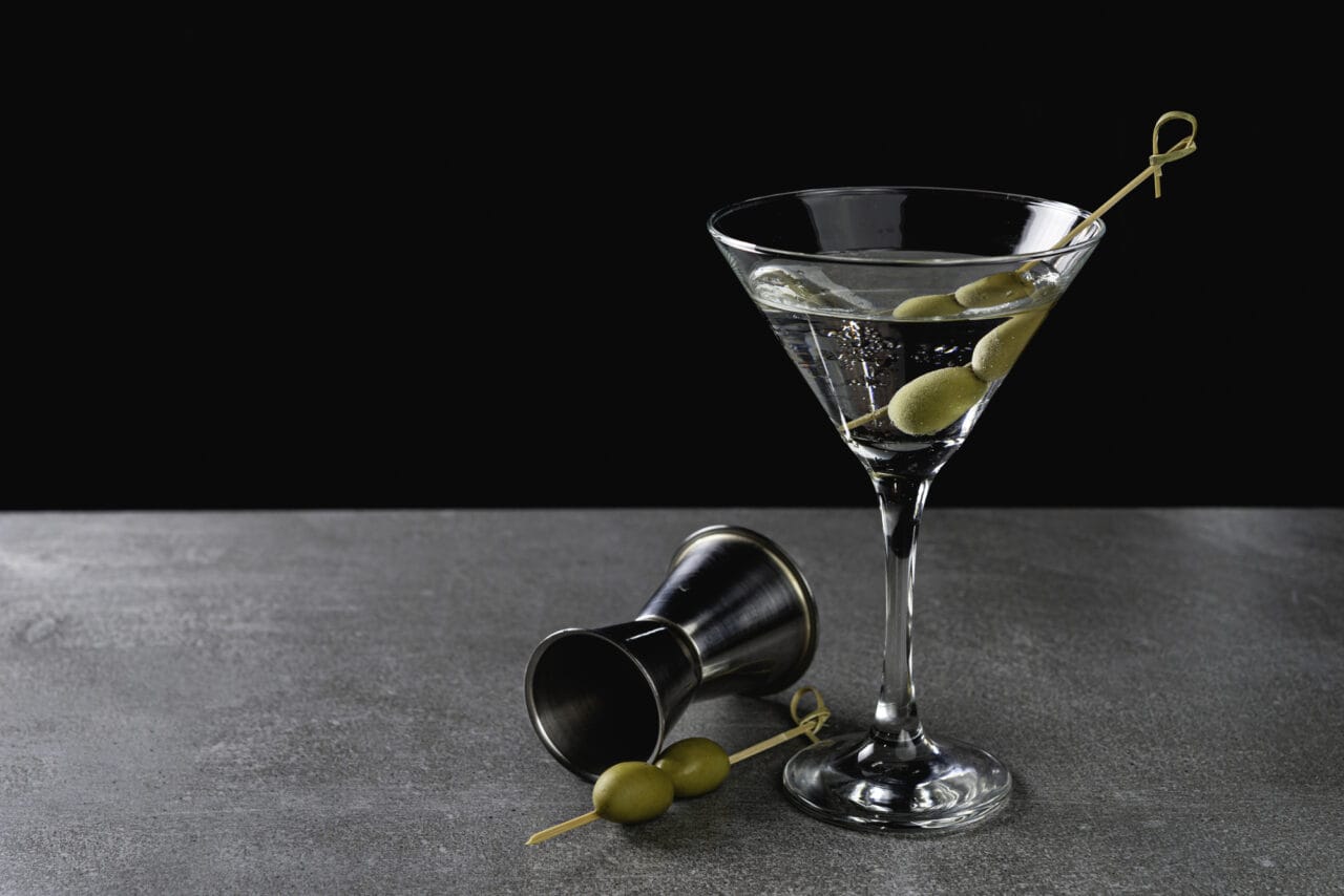 James Bond Cocktails Die Kunst des Genießens wie 007 SCHMECKT MIR