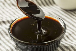 Bio Zuckermelasse in Schüssel
