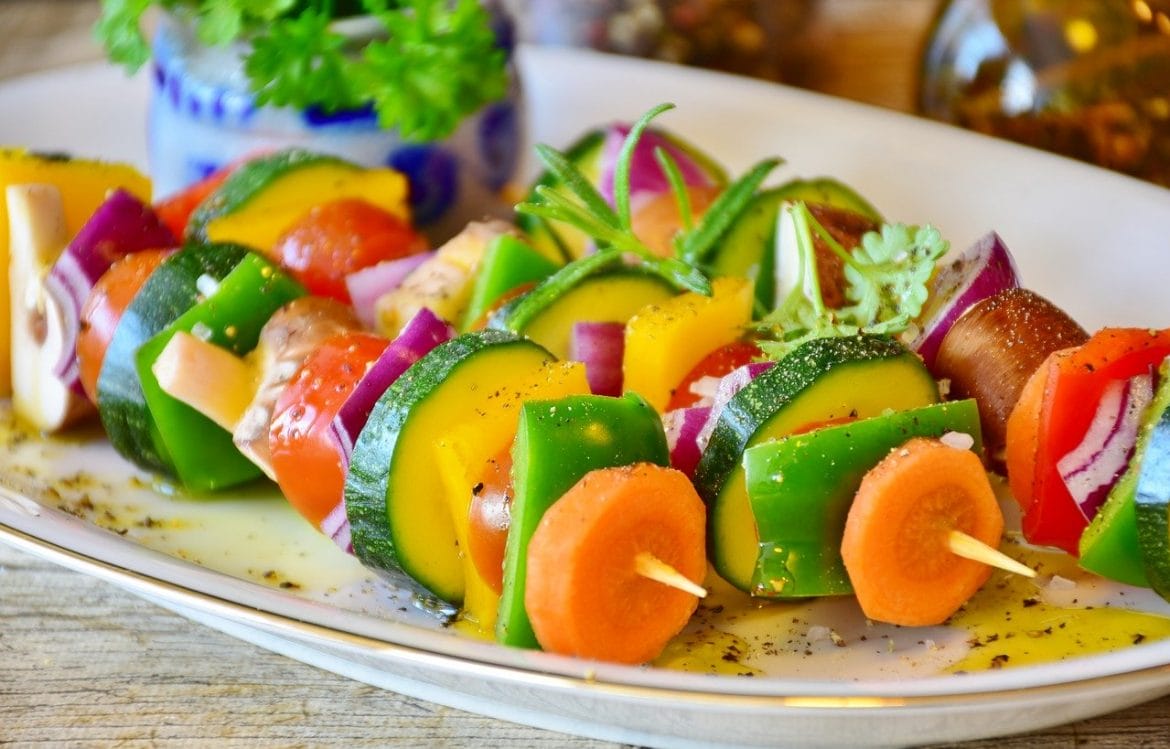 Gemüsespieße grillen