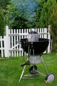 Kugelgrill Anzündkamin