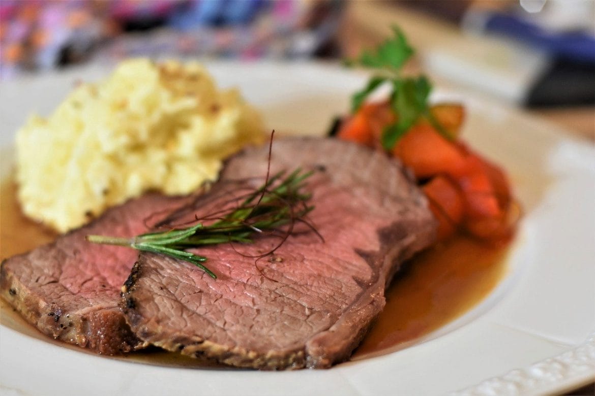 Roastbeef vom Rind mit Pastinakenpüree